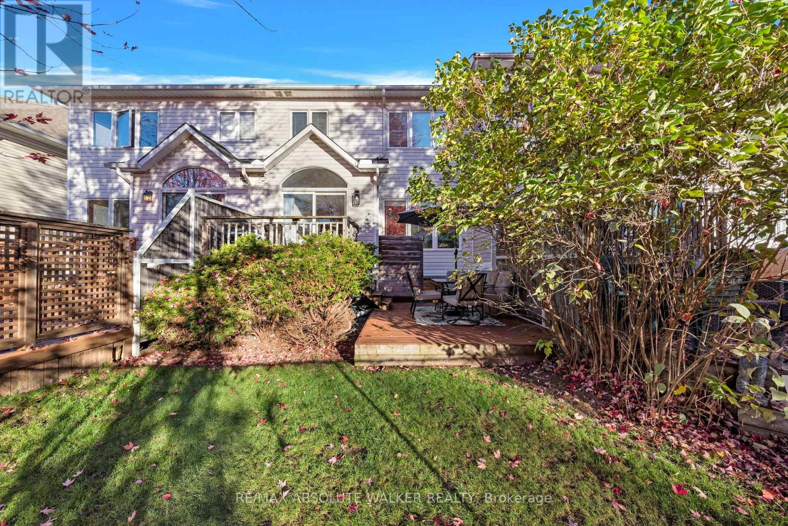 126 Forestcrest Street, Ottawa, Ontario  K1C 7R3 - Photo 39 - X12487113