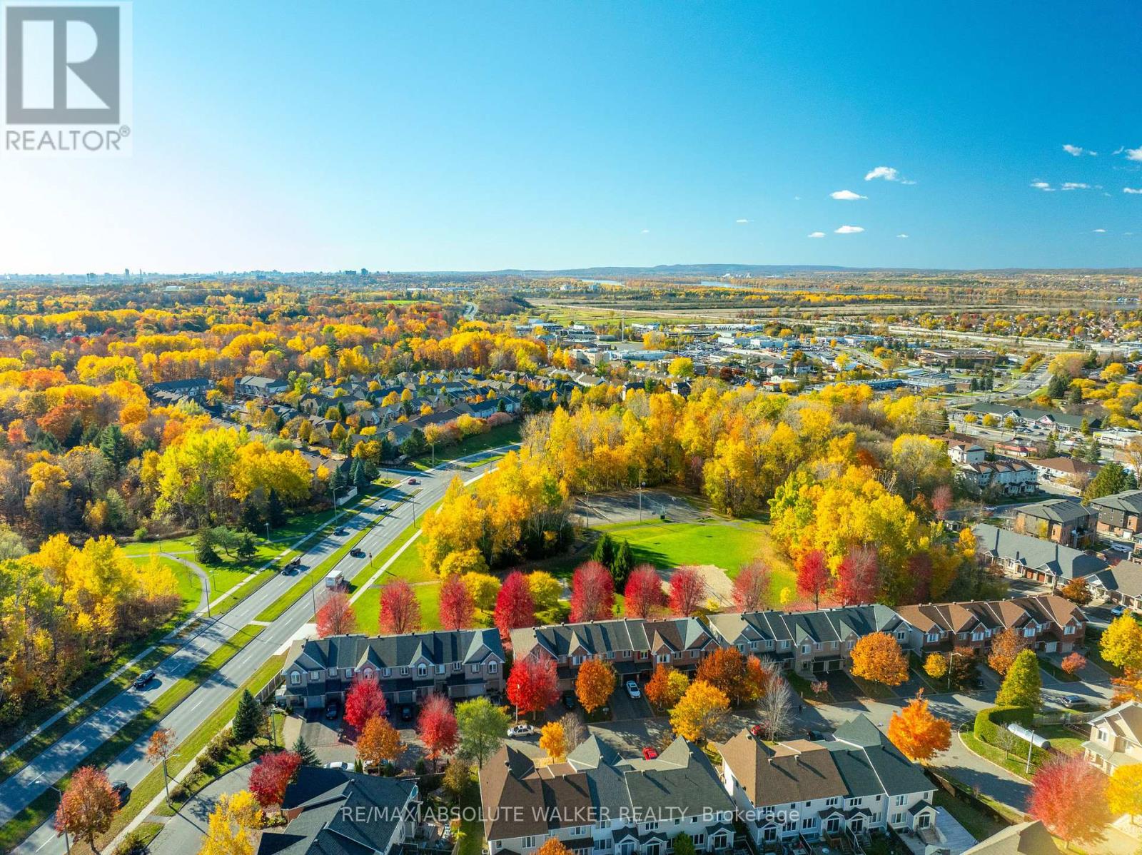 126 Forestcrest Street, Ottawa, Ontario  K1C 7R3 - Photo 44 - X12487113