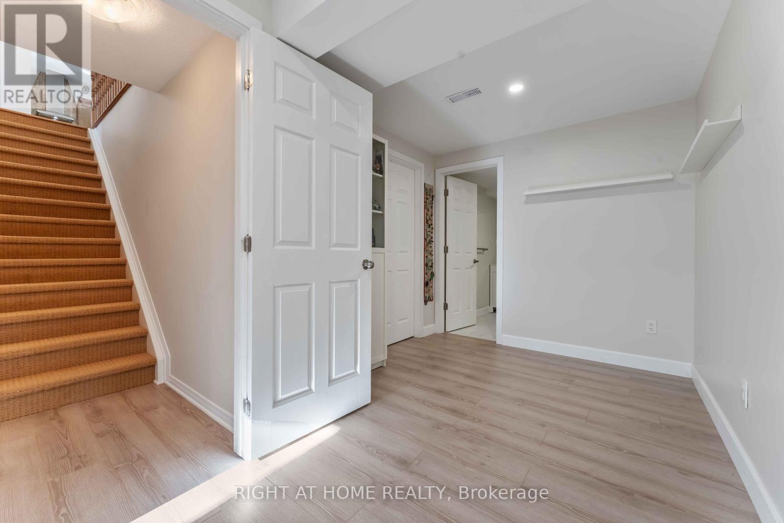 316 Maxwell Bridge Road, Ottawa, Ontario  K2W 0A5 - Photo 29 - X12487144