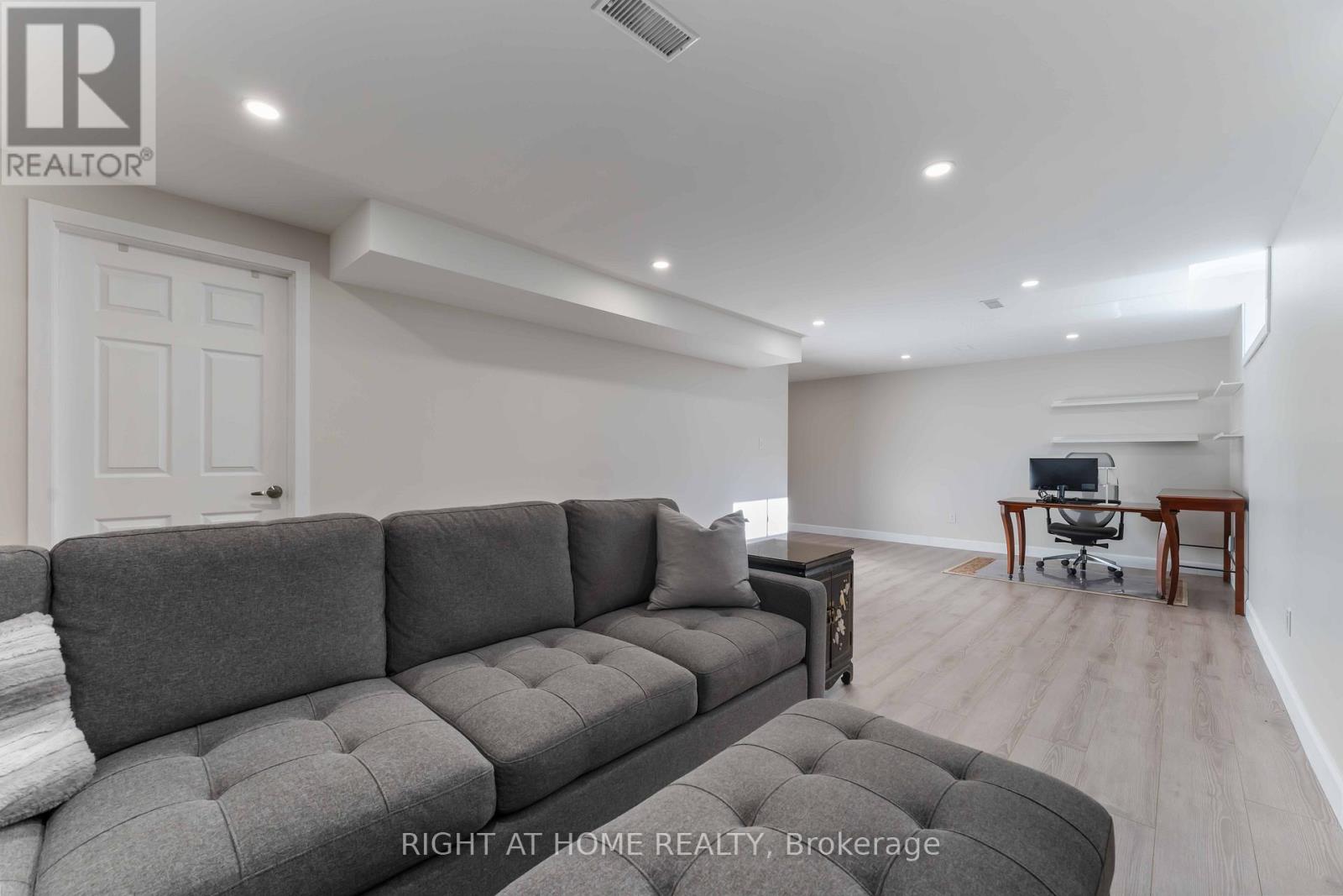 316 Maxwell Bridge Road, Ottawa, Ontario  K2W 0A5 - Photo 32 - X12487144