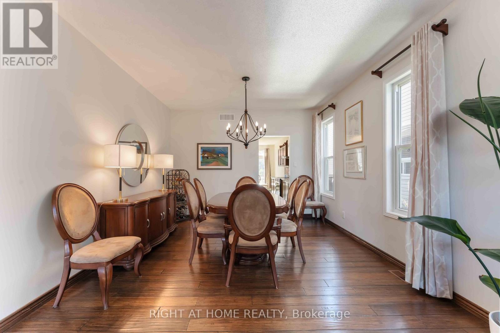 316 Maxwell Bridge Road, Ottawa, Ontario  K2W 0A5 - Photo 8 - X12487144