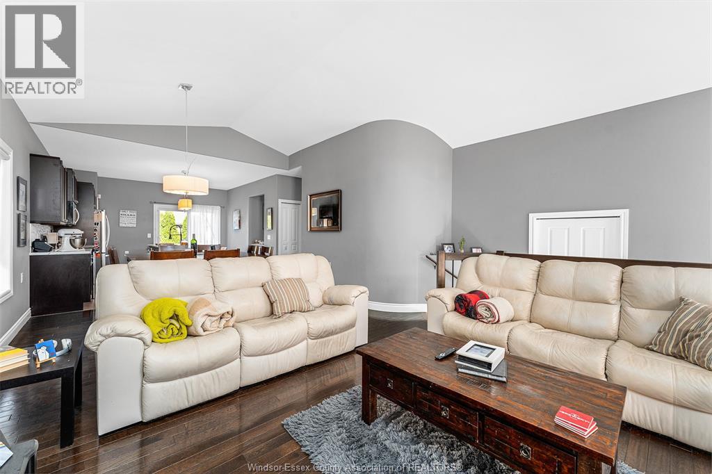 535 Dunn Avenue, Lasalle, Ontario  N9J 0A4 - Photo 9 - 25027438