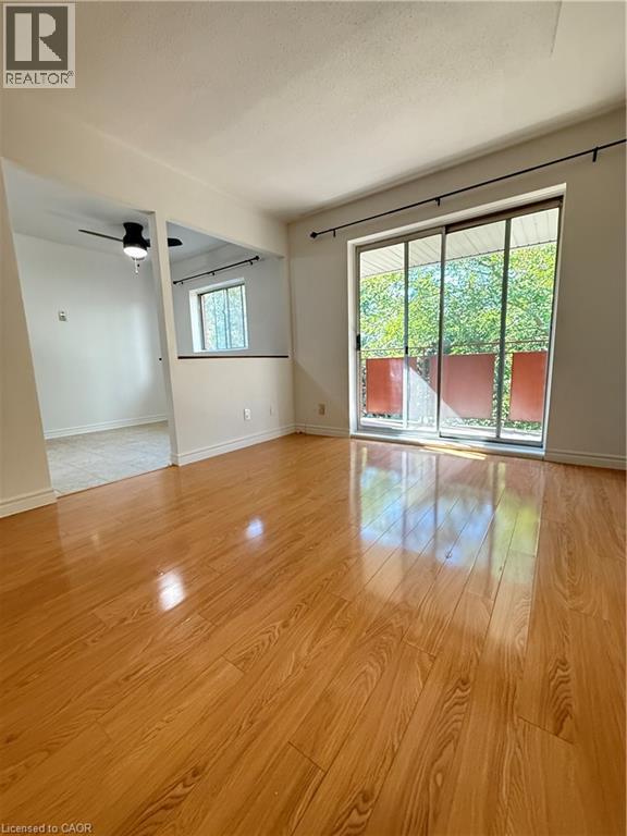 475 Parkside Drive Unit# 19, Waterloo, Ontario  N2L 4X6 - Photo 3 - 40777012