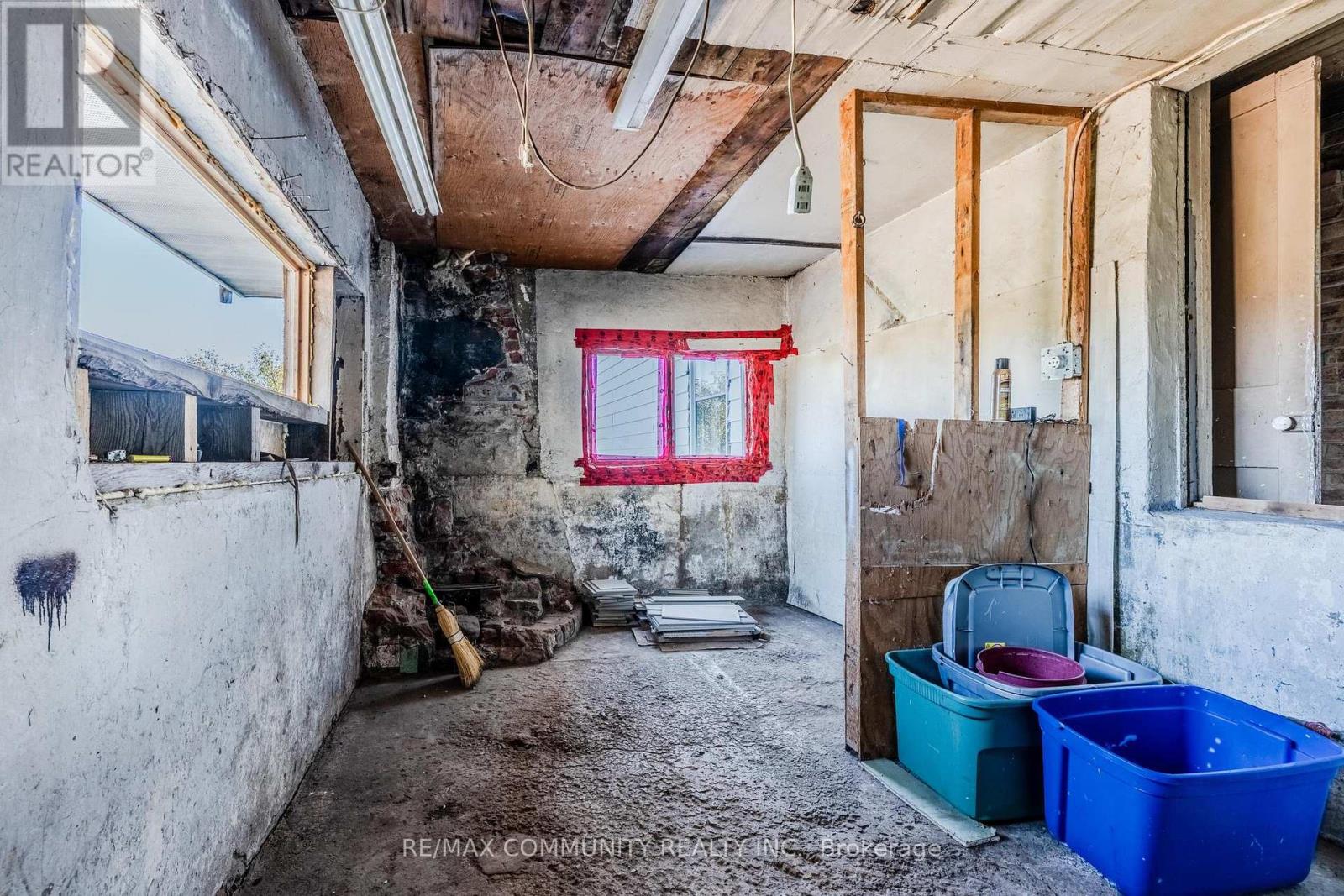 754 Porter Road, Kawartha Lakes, Ontario  L0A 1K0 - Photo 21 - X12405917