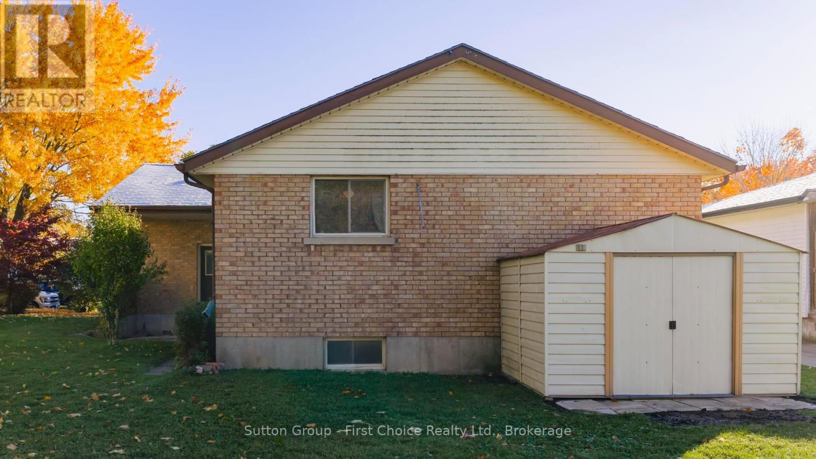 8 Dunsford Crescent, St. Marys, Ontario N4X 1C6 - Photo 7 - X12487111