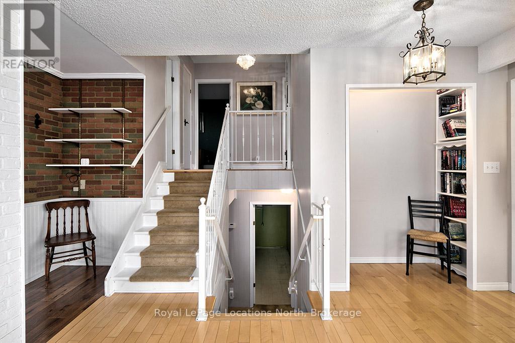 15 Wellington Street S, Blue Mountains, Ontario  N0H 2P0 - Photo 12 - X12487141