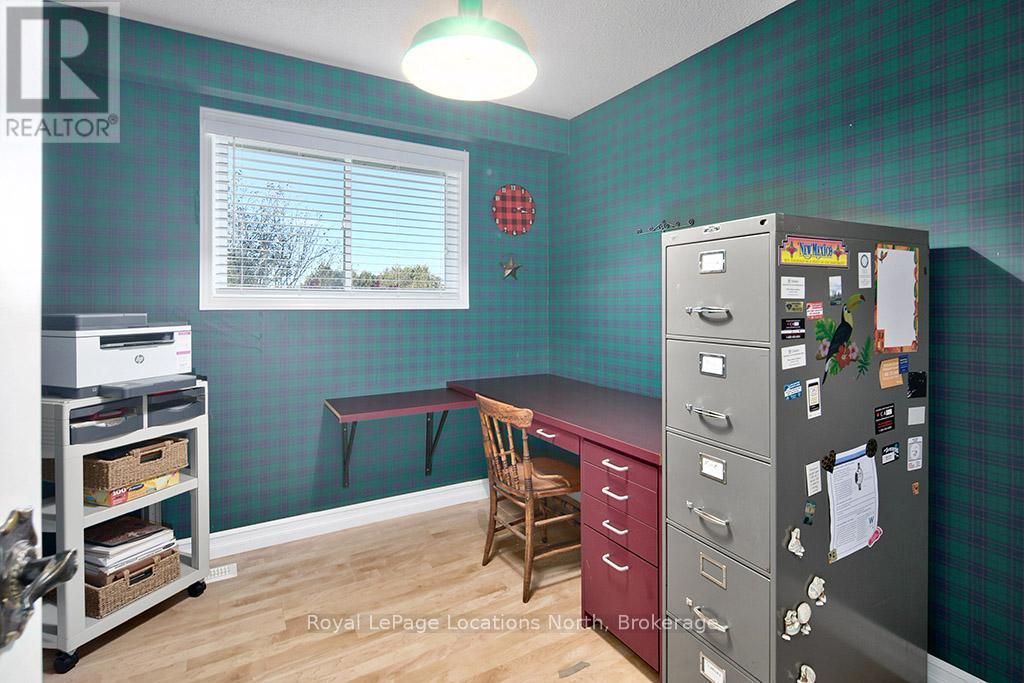 15 Wellington Street S, Blue Mountains, Ontario  N0H 2P0 - Photo 16 - X12487141