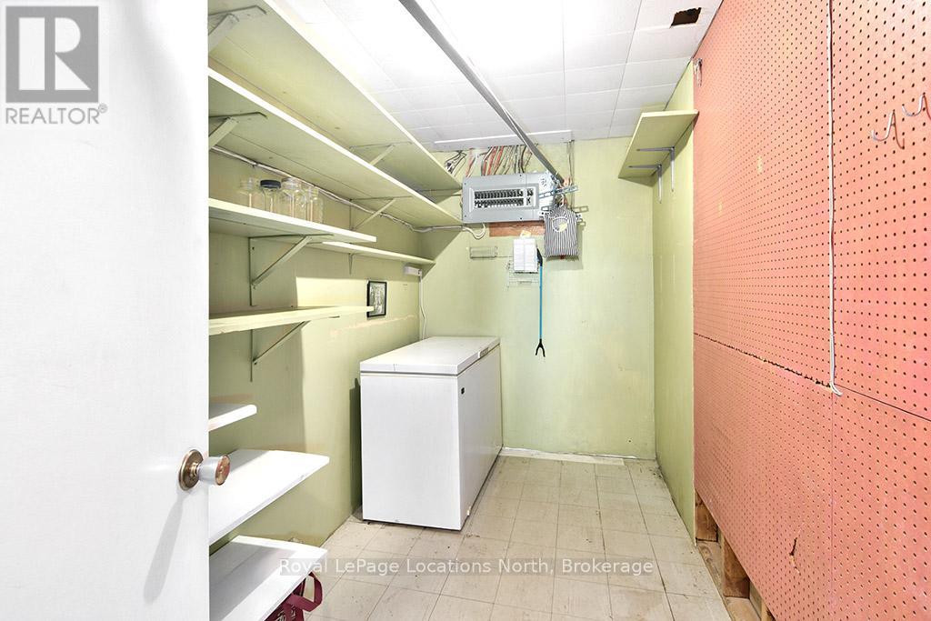 15 Wellington Street S, Blue Mountains, Ontario  N0H 2P0 - Photo 22 - X12487141