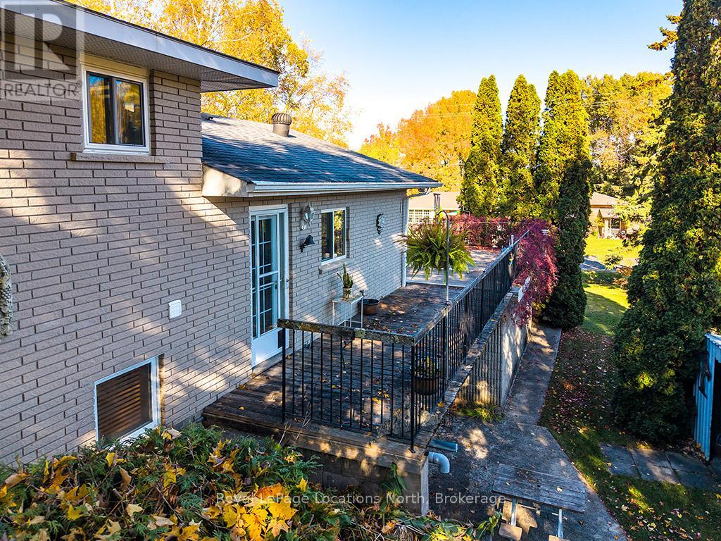 15 Wellington Street S, Blue Mountains, Ontario  N0H 2P0 - Photo 23 - X12487141