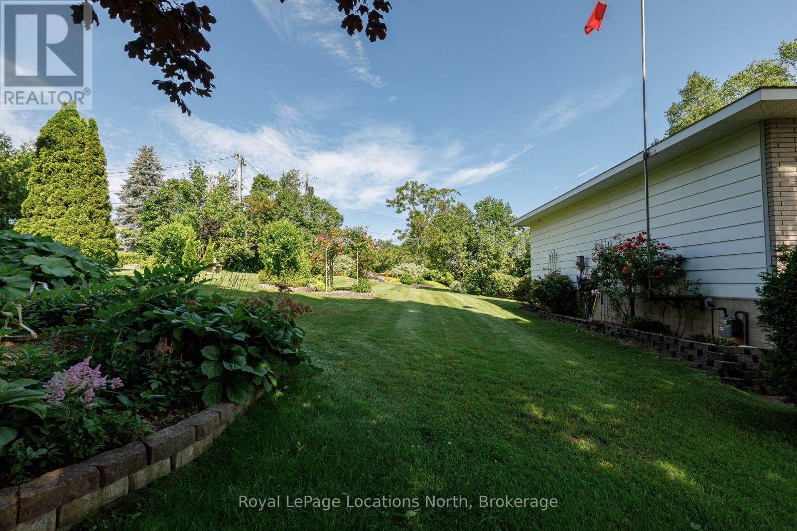 15 Wellington Street S, Blue Mountains, Ontario  N0H 2P0 - Photo 32 - X12487141