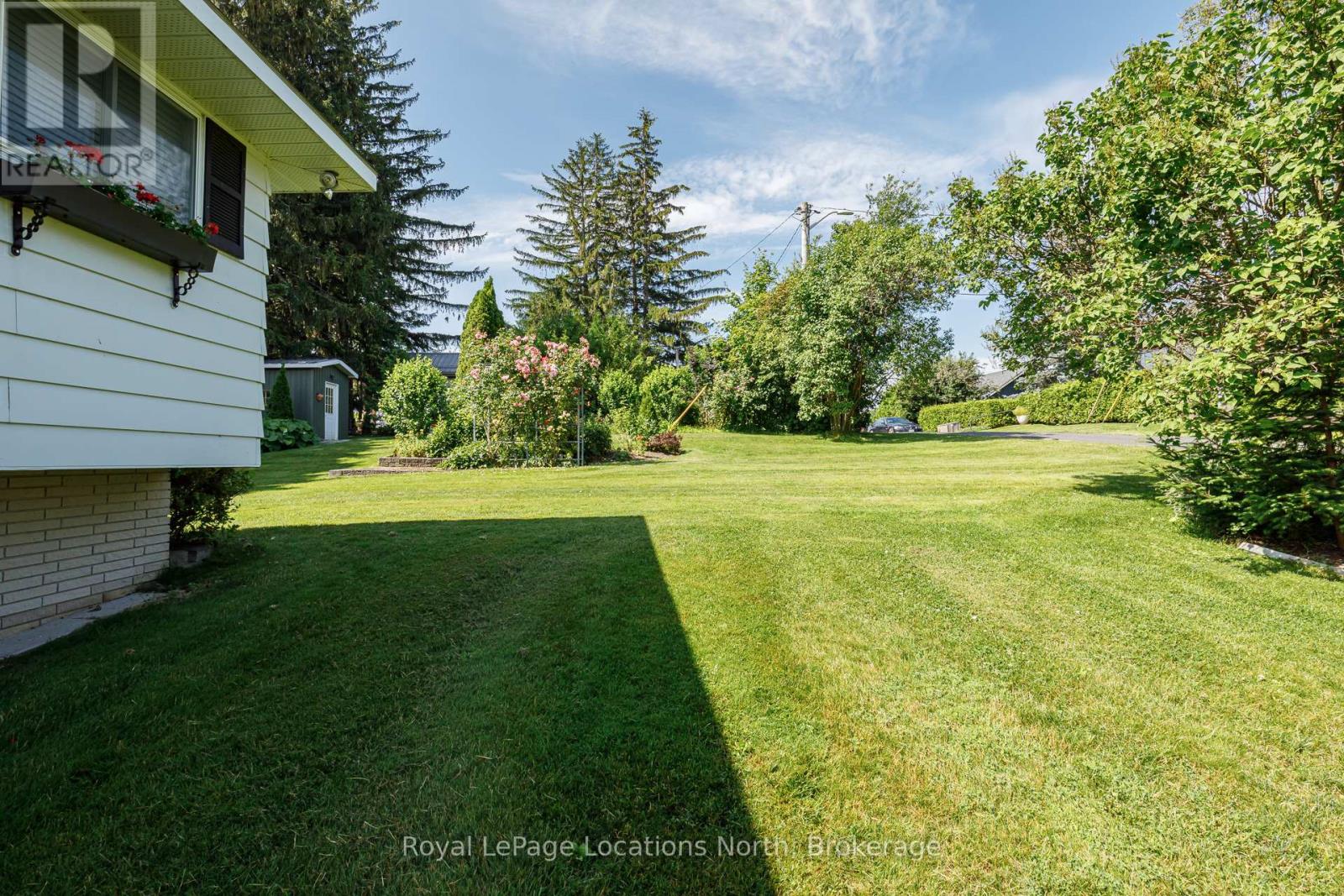 15 Wellington Street S, Blue Mountains, Ontario  N0H 2P0 - Photo 33 - X12487141