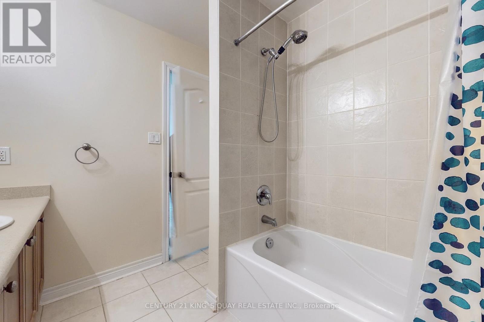 220 Karl Rose Trail, Newmarket, Ontario  L3X 3J3 - Photo 41 - N12483877