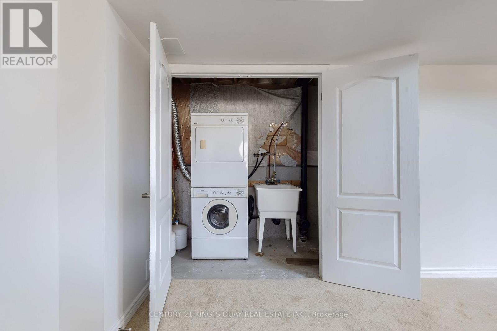 220 Karl Rose Trail, Newmarket, Ontario  L3X 3J3 - Photo 42 - N12483877