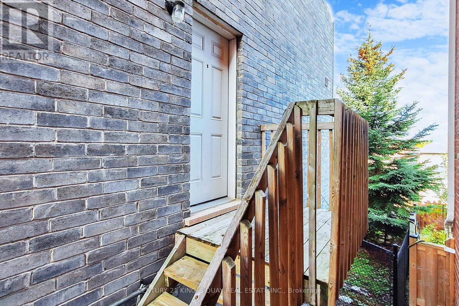 220 Karl Rose Trail, Newmarket, Ontario  L3X 3J3 - Photo 49 - N12483877