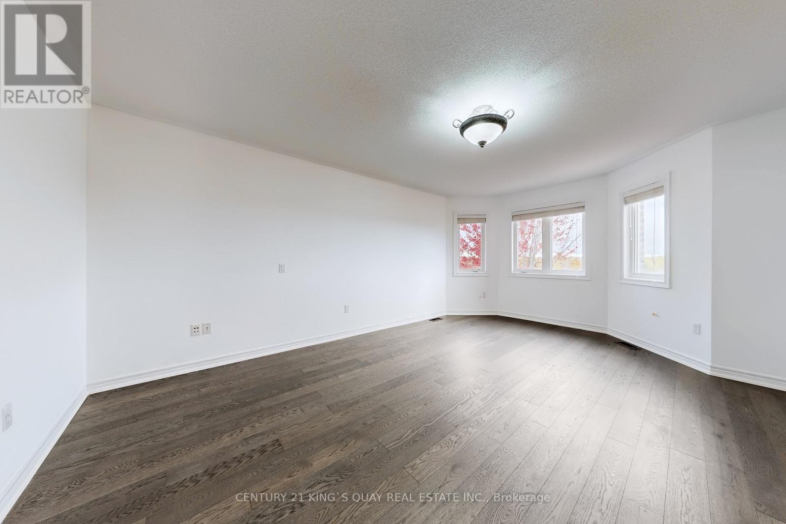 220 Karl Rose Trail, Newmarket, Ontario  L3X 3J3 - Photo 23 - N12483877