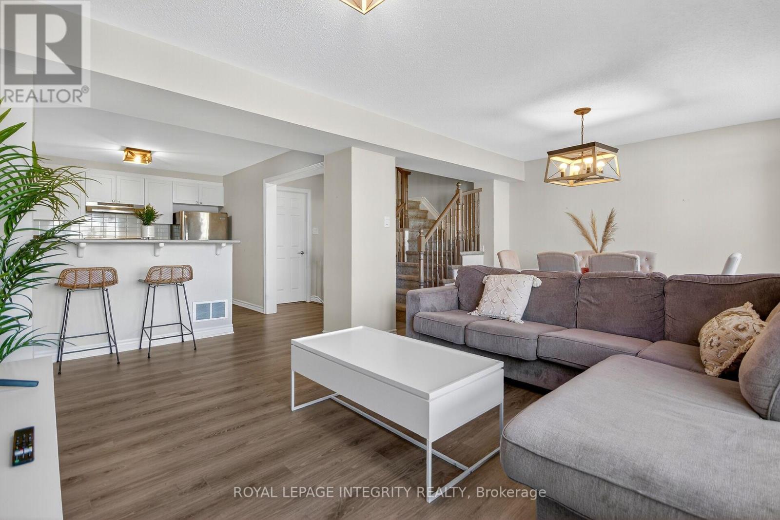 96 Feathertop Lane S, Ottawa, Ontario  K2S 1E7 - Photo 12 - X12462398