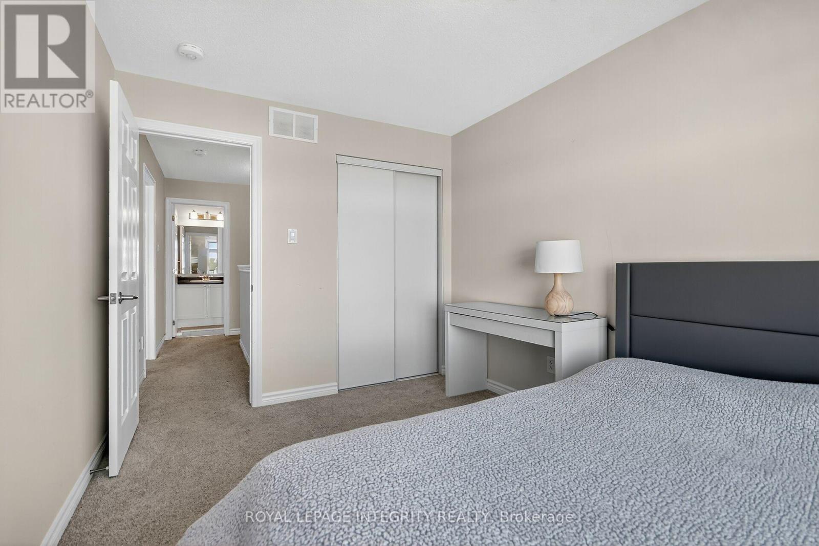 96 Feathertop Lane S, Ottawa, Ontario  K2S 1E7 - Photo 15 - X12462398