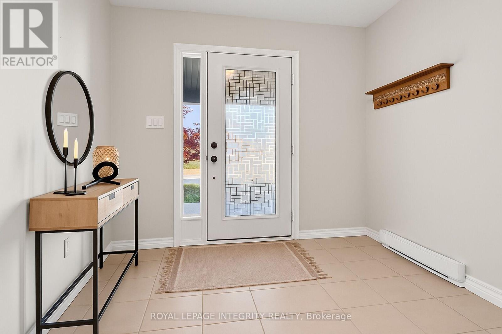 96 Feathertop Lane S, Ottawa, Ontario  K2S 1E7 - Photo 4 - X12462398