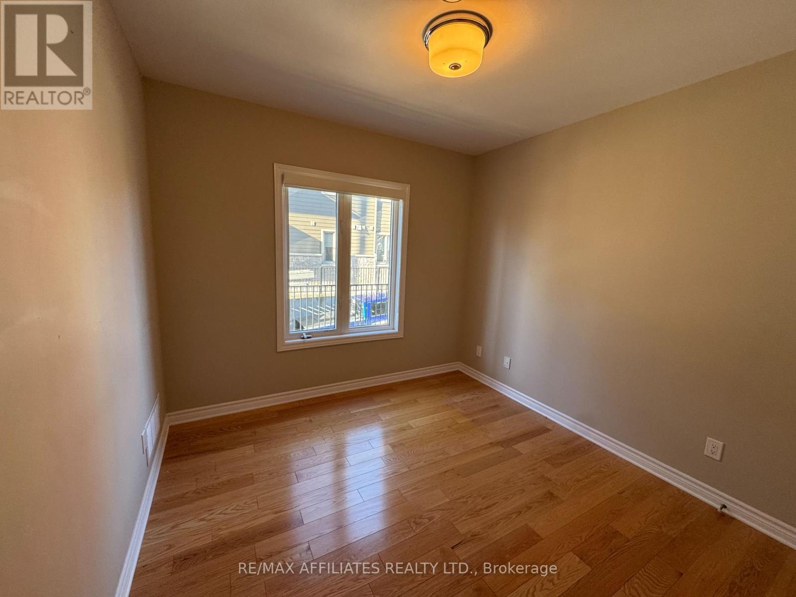 Unit 105 - 300 Solstice Crescent, Russell, Ontario  K0A 1W1 - Photo 7 - X12485308