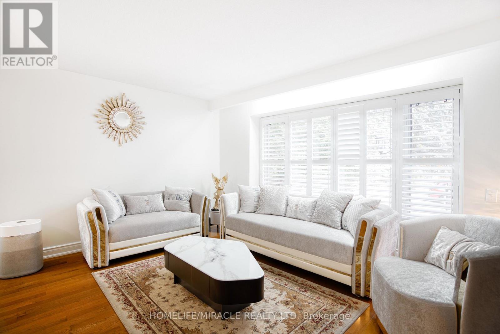 409 - 3353 Martins Pine Crescent, Mississauga, Ontario  L5L 1G3 - Photo 10 - W12486646