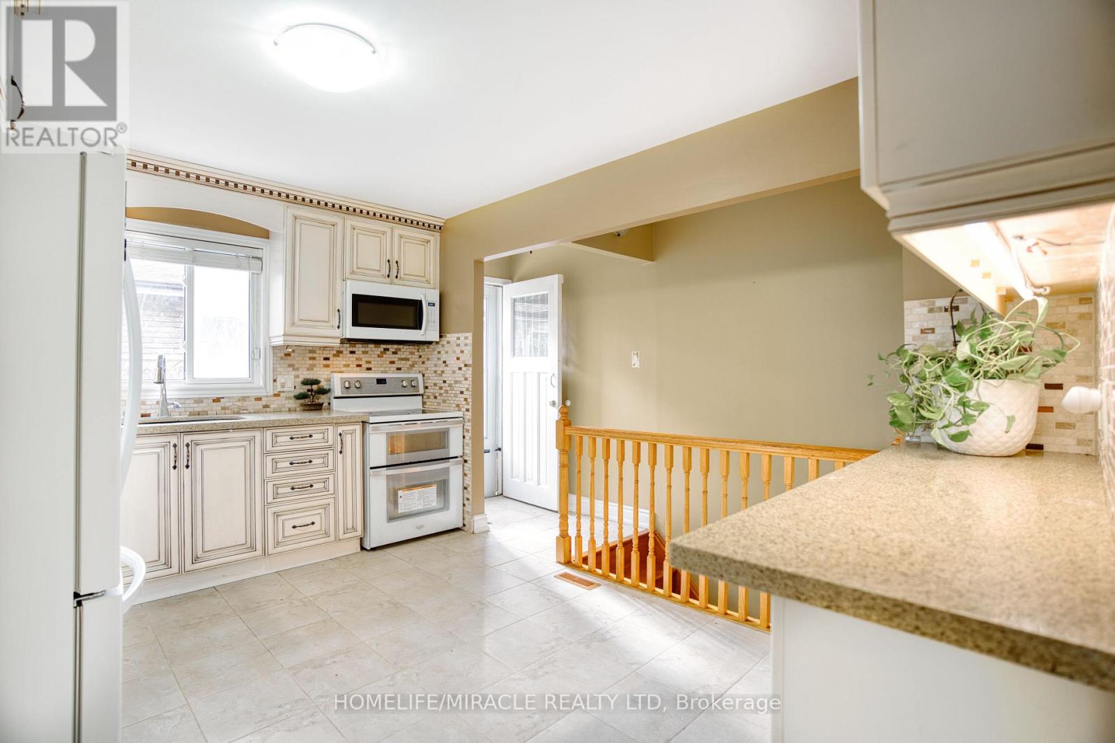 409 - 3353 Martins Pine Crescent, Mississauga, Ontario  L5L 1G3 - Photo 29 - W12486646