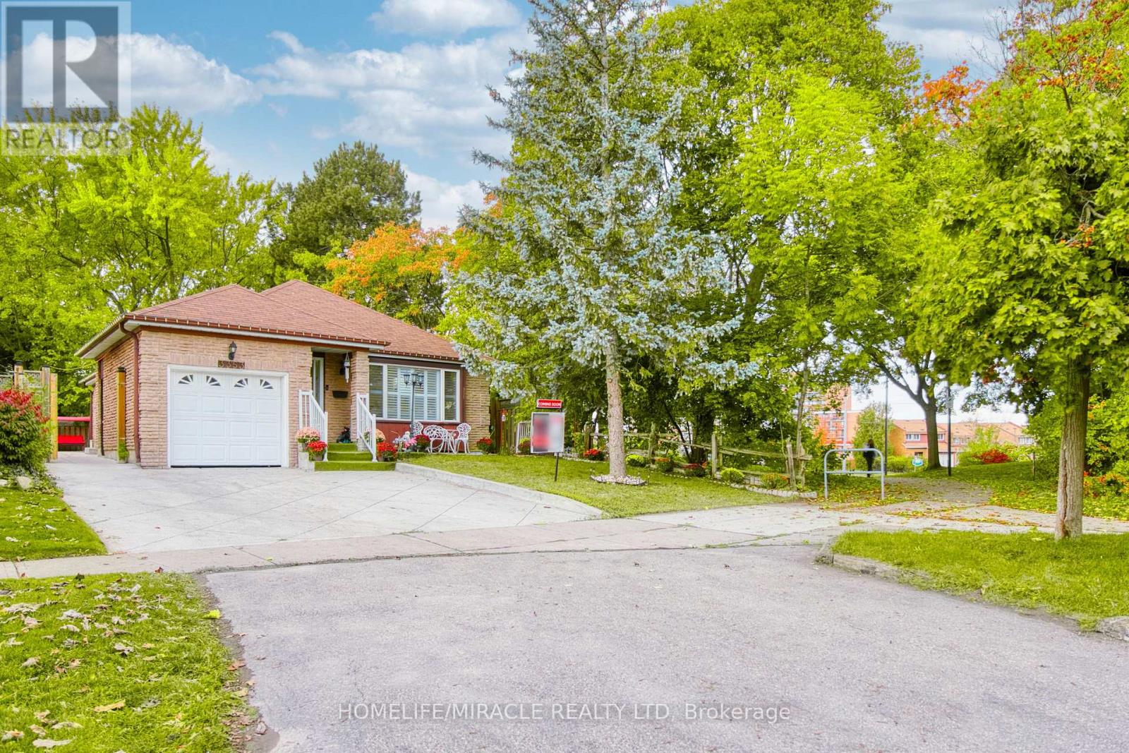 409 - 3353 Martins Pine Crescent, Mississauga, Ontario  L5L 1G3 - Photo 3 - W12486646