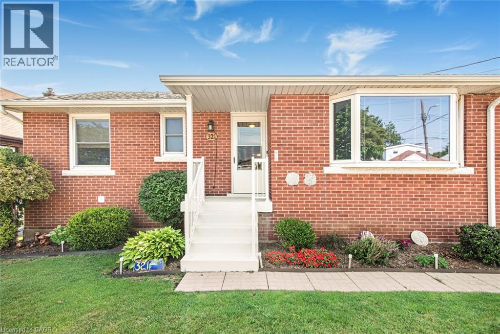 321 East 15th Street, Hamilton, Ontario  L9A 4G6 - Photo 3 - 40759964