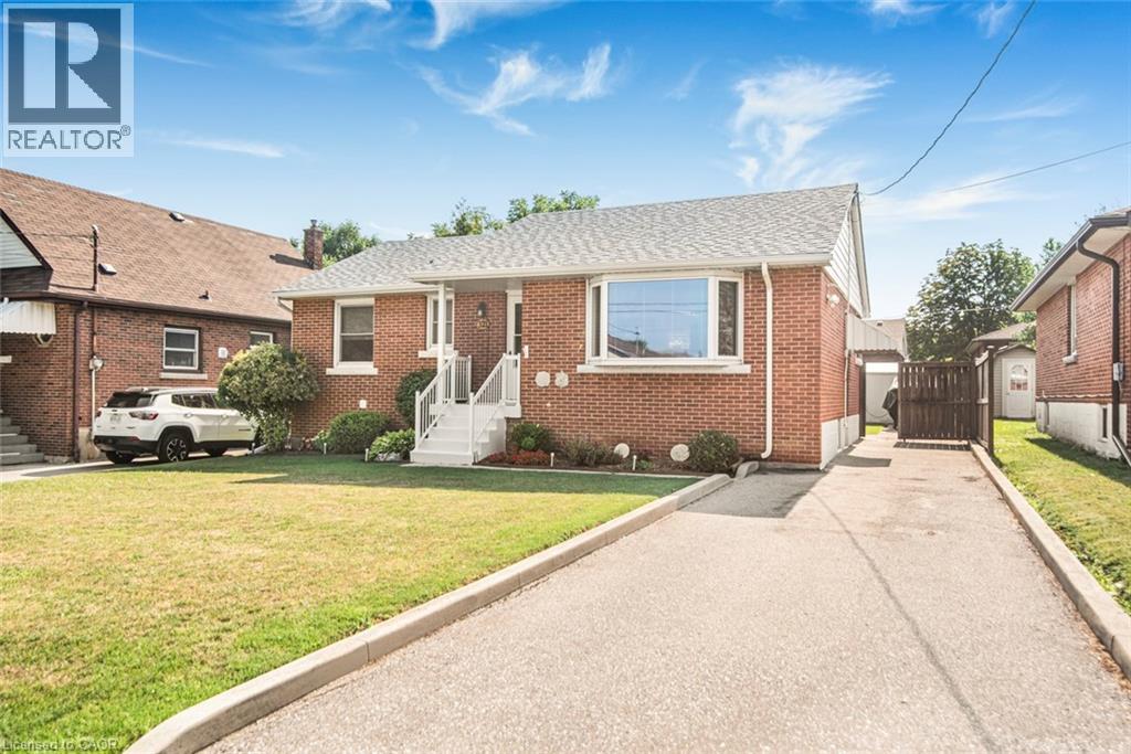 321 East 15th Street, Hamilton, Ontario  L9A 4G6 - Photo 4 - 40759964