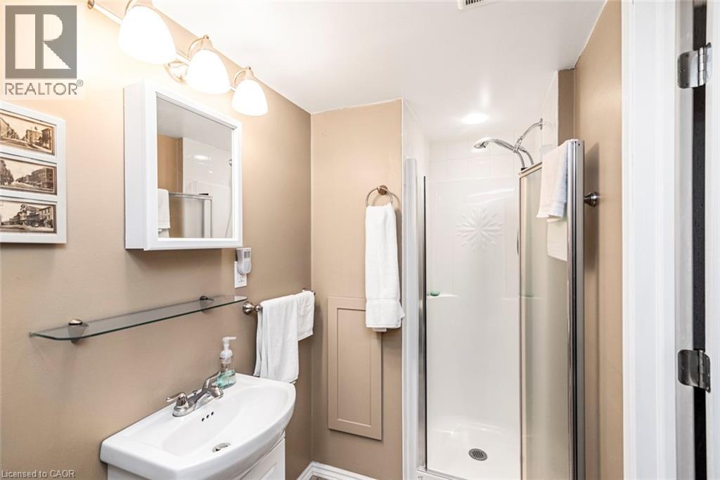 321 East 15th Street, Hamilton, Ontario  L9A 4G6 - Photo 23 - 40759964