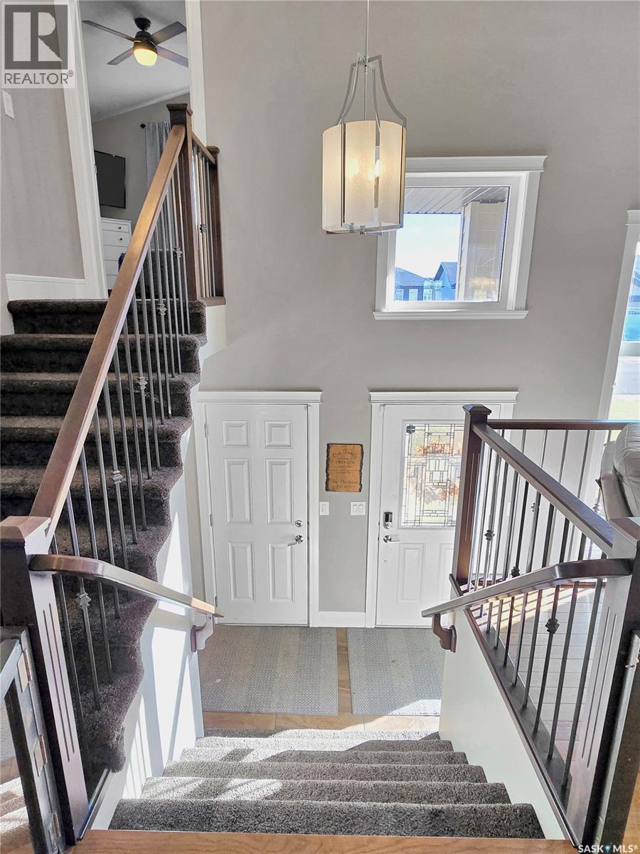 511 Couples Court, Warman, Saskatchewan  S0K 4S1 - Photo 2 - SK021899