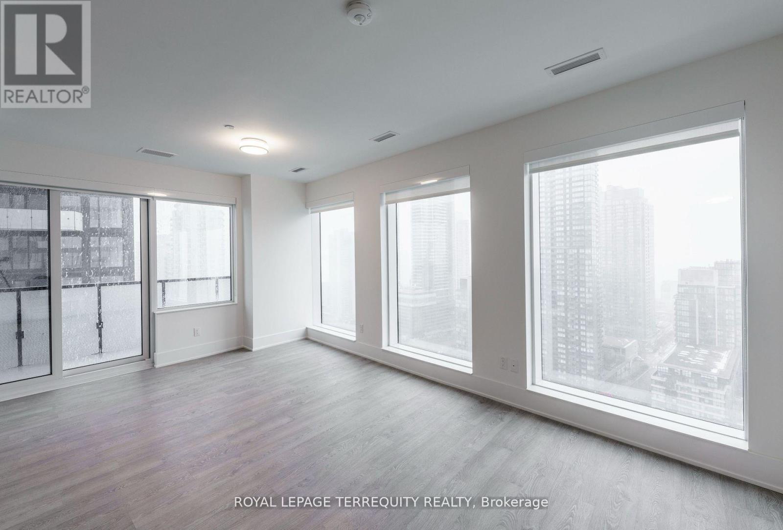 1912 - 470 Front Street W, Toronto, Ontario  M5V 0V6 - Photo 6 - C12487106