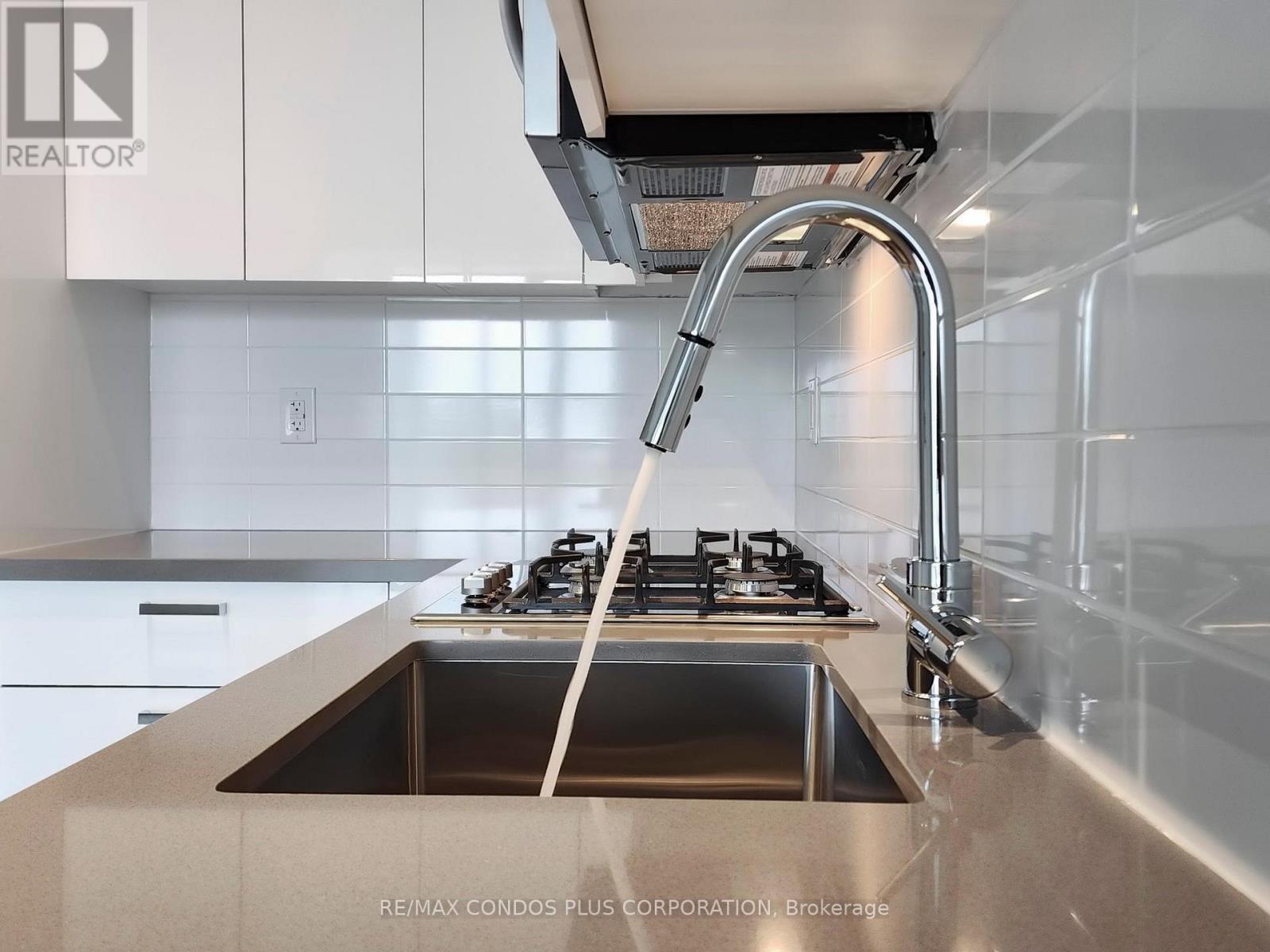 420 - 195 Mccaul Street, Toronto, Ontario  M5T 1W6 - Photo 14 - C12487145