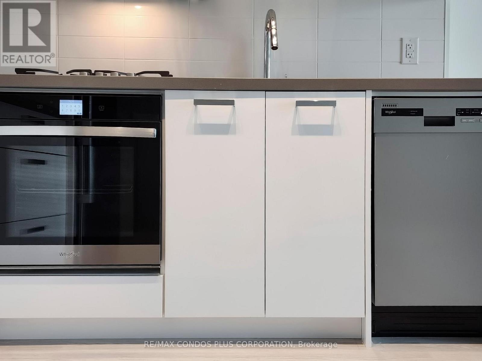 420 - 195 Mccaul Street, Toronto, Ontario  M5T 1W6 - Photo 16 - C12487145