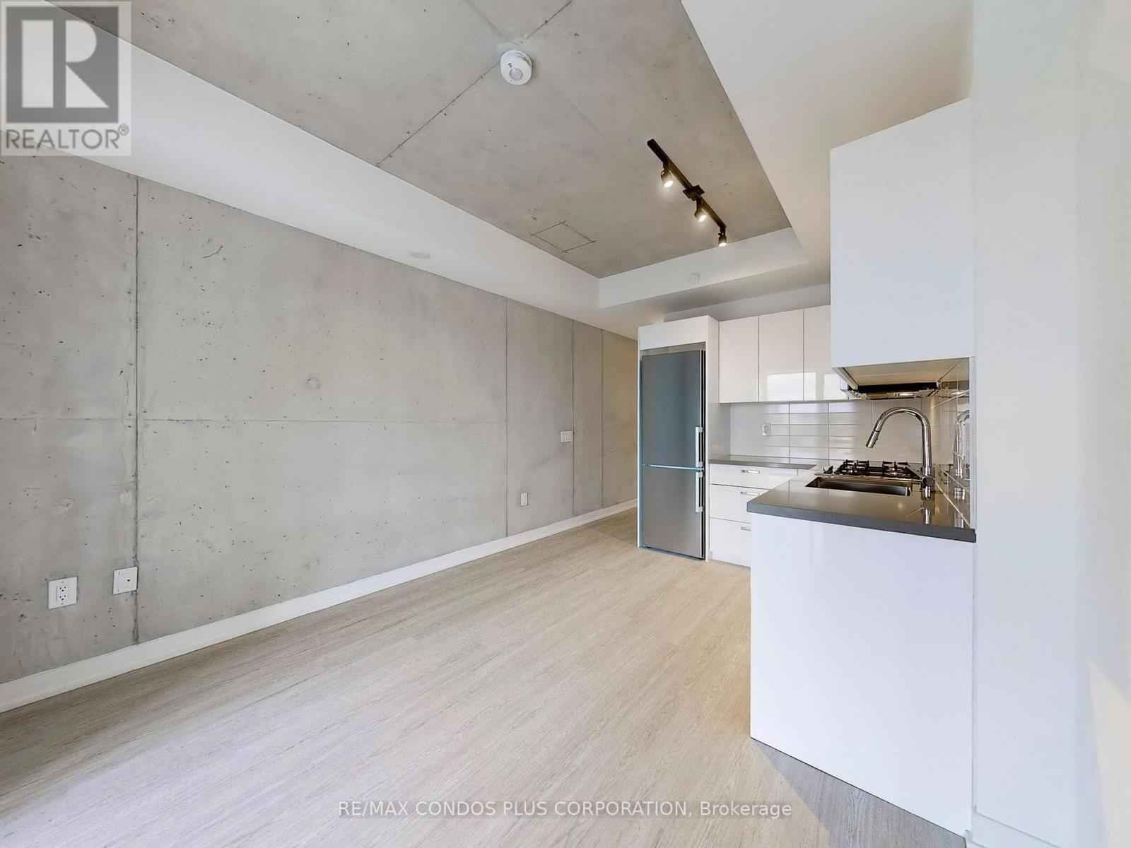 420 - 195 Mccaul Street, Toronto, Ontario  M5T 1W6 - Photo 8 - C12487145