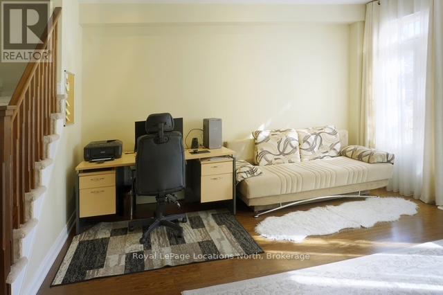 11 Wally Drive, Wasaga Beach, Ontario  L9Z 0E4 - Photo 5 - S12437483