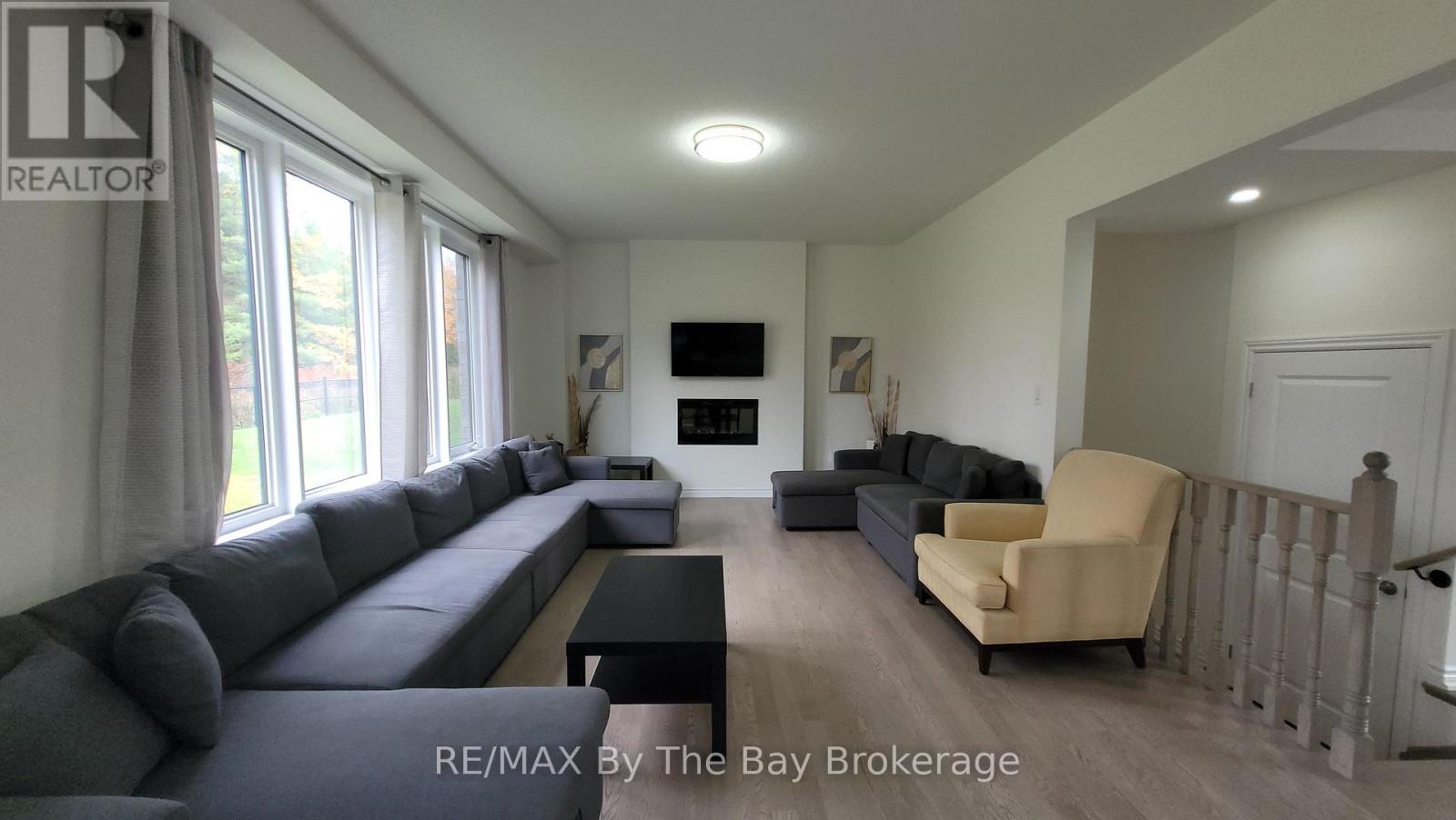 172 Rosanne Circle, Wasaga Beach, Ontario  L9Z 0N1 - Photo 14 - S12478851