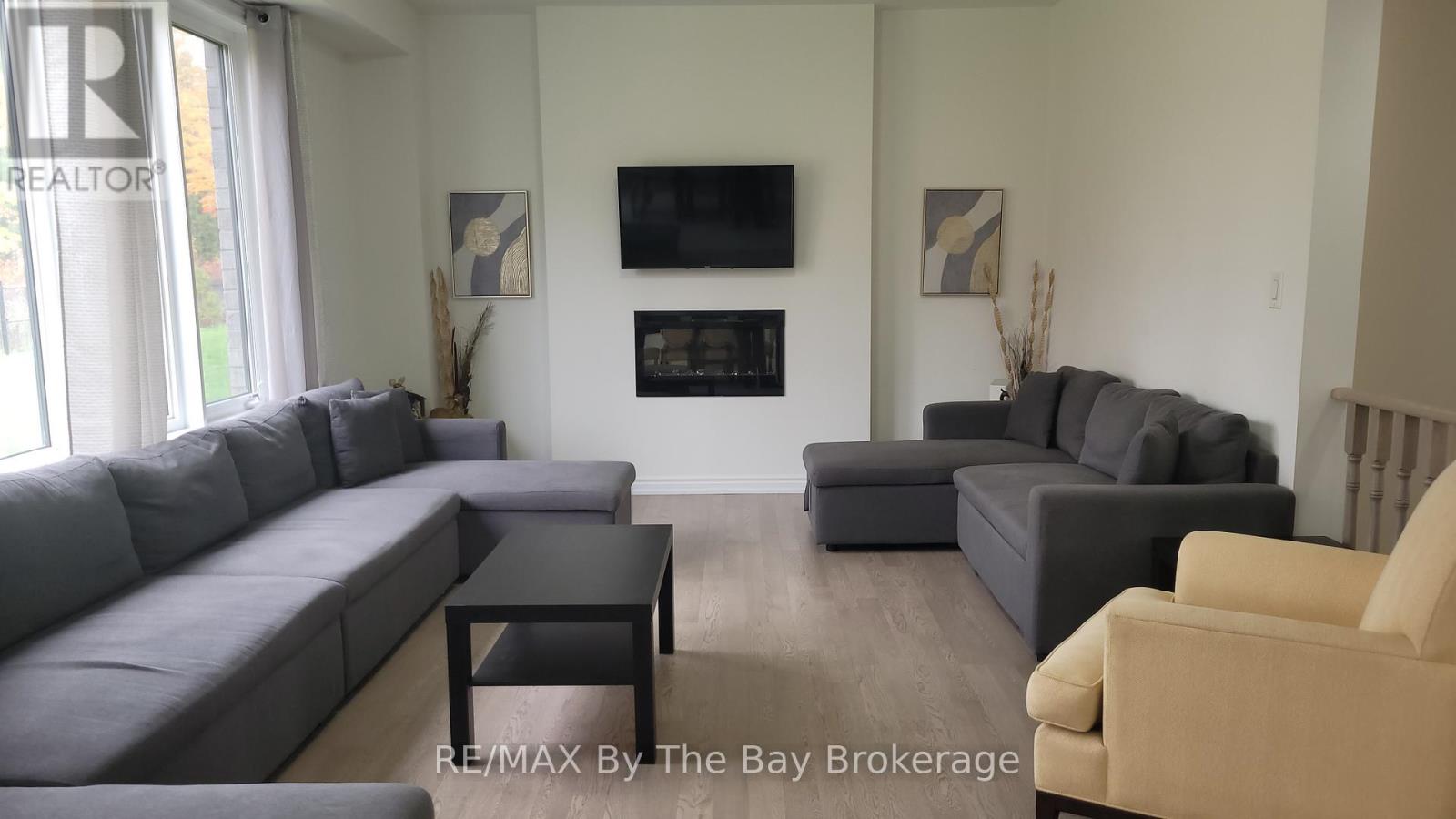 172 Rosanne Circle, Wasaga Beach, Ontario  L9Z 0N1 - Photo 15 - S12478851