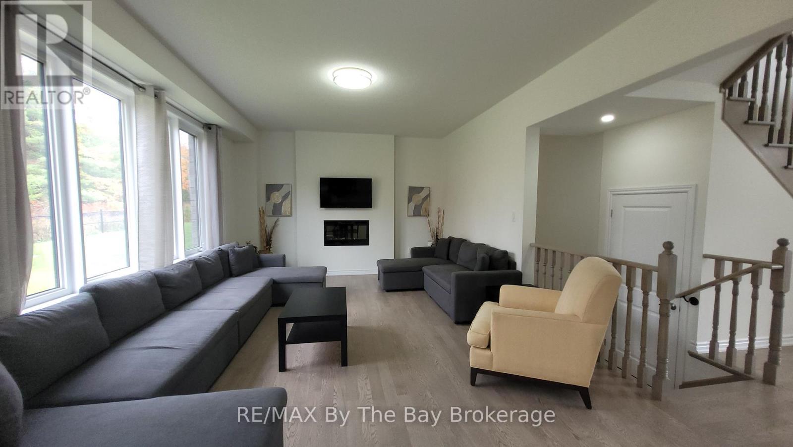 172 Rosanne Circle, Wasaga Beach, Ontario  L9Z 0N1 - Photo 16 - S12478851