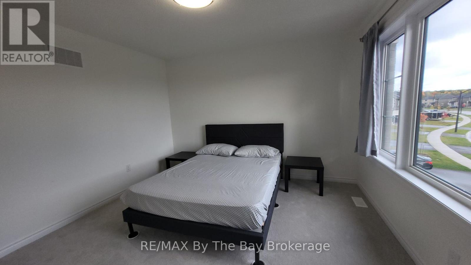 172 Rosanne Circle, Wasaga Beach, Ontario  L9Z 0N1 - Photo 21 - S12478851