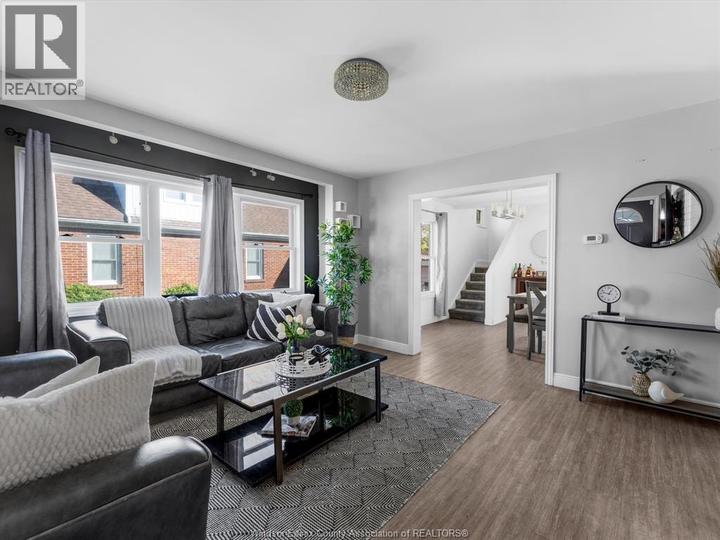 46 Wilson Avenue, Chatham, Ontario  N7L 1K7 - Photo 3 - 25027426