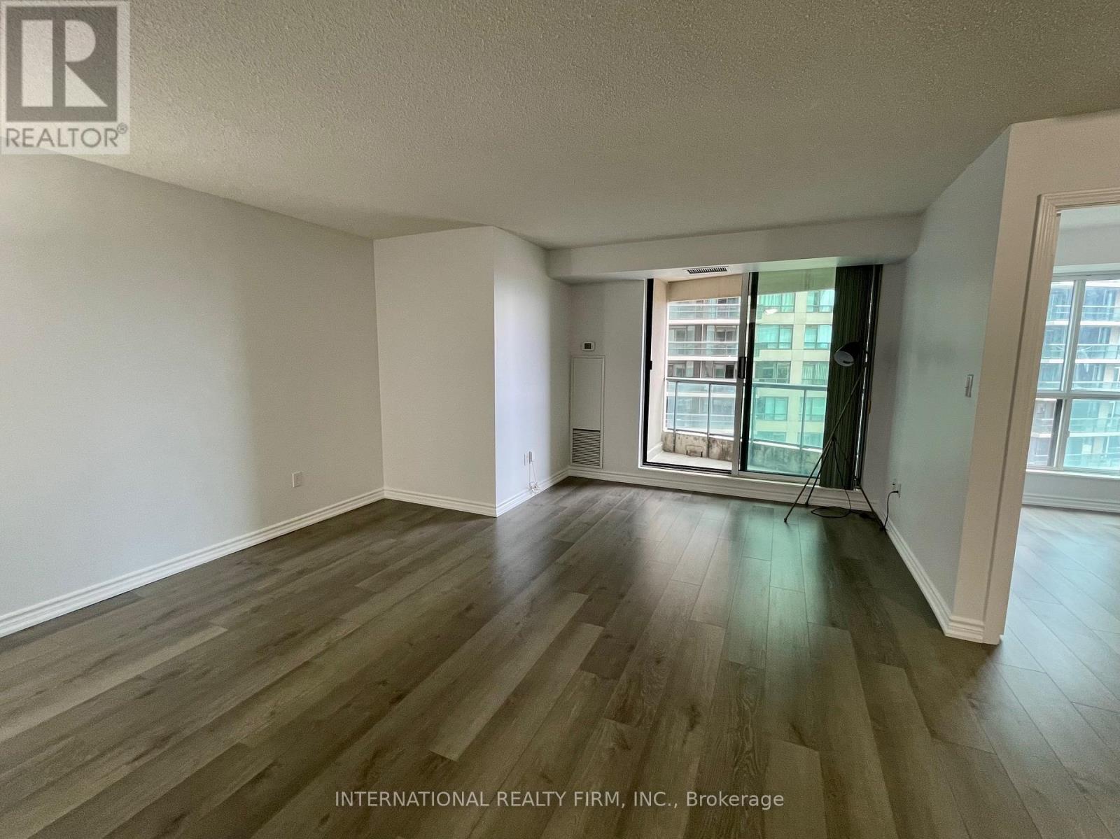 709 - 7 Lorraine Drive, Toronto, Ontario  M2N 7H2 - Photo 8 - C12312293