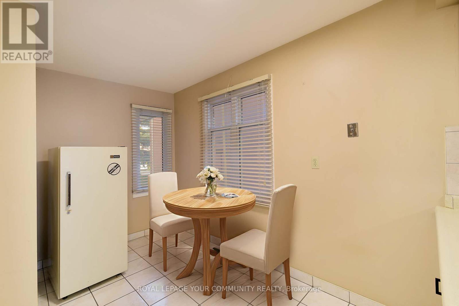 174 Roxanne Crescent, Toronto, Ontario  M1V 4G7 - Photo 6 - E12487109