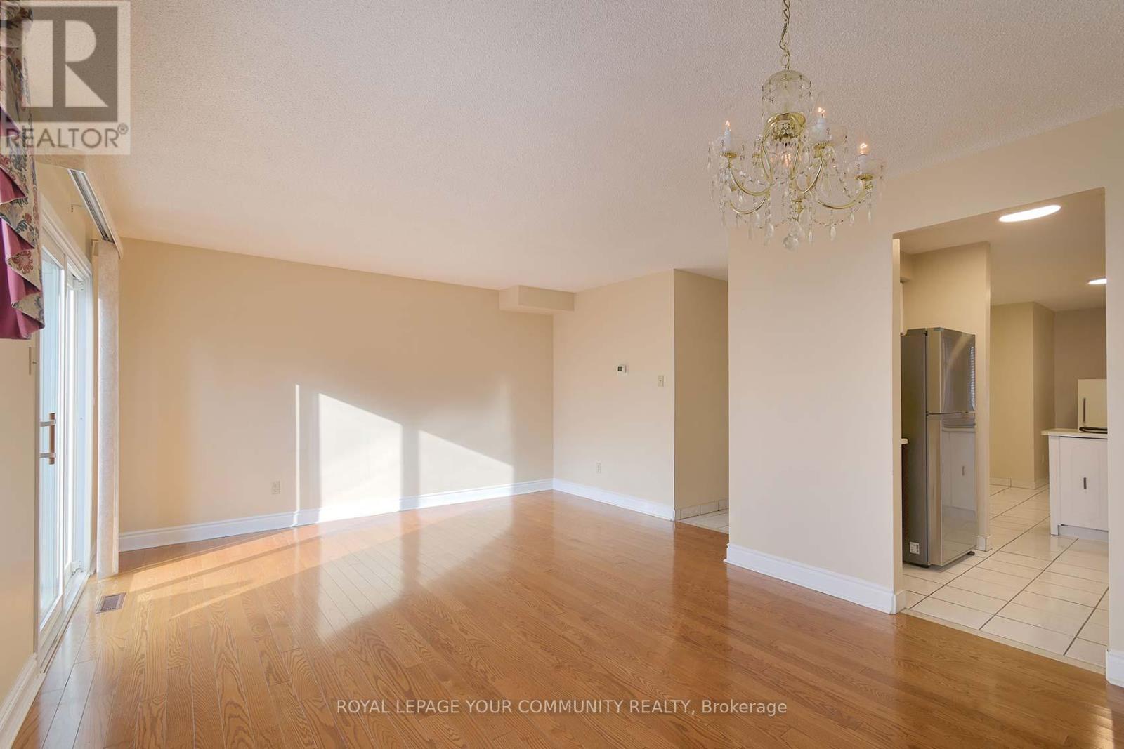 174 Roxanne Crescent, Toronto, Ontario  M1V 4G7 - Photo 7 - E12487109