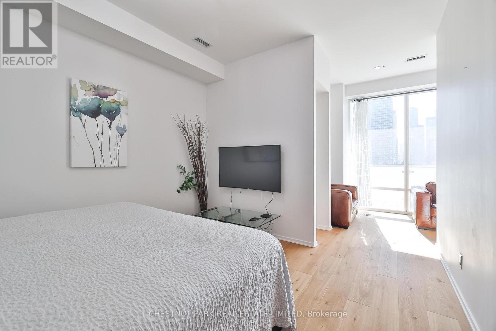 511 - 1 Bloor Street E, Toronto, Ontario  M4W 1A9 - Photo 7 - C12453172