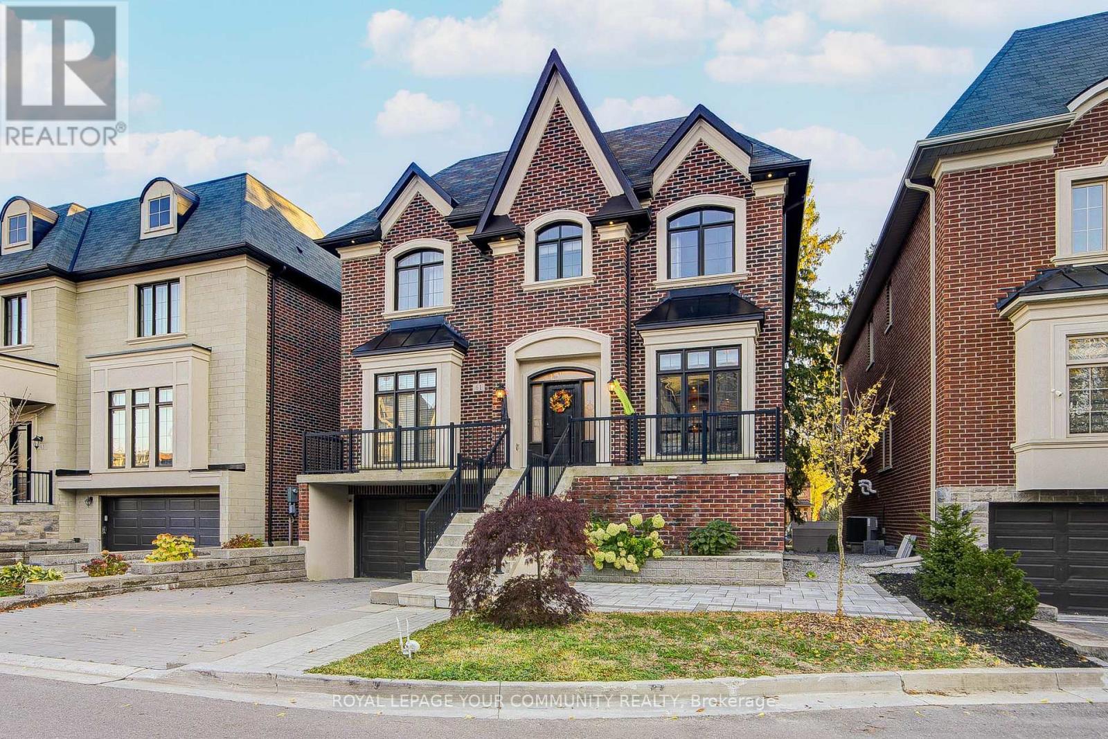 61 HEADWATER CRESCENT, Richmond Hill, Ontario