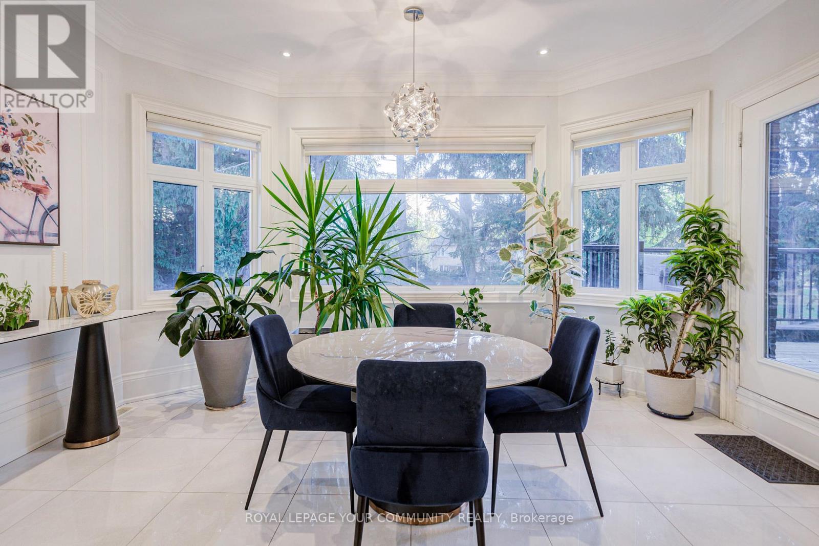 61 Headwater Crescent, Richmond Hill, Ontario  L4E 0T2 - Photo 5 - N12460510