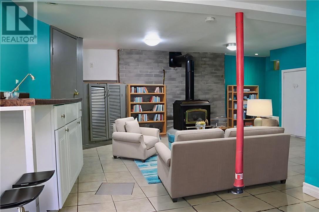 197 Hyland Drive, Greater Sudbury, Ontario  P3E 1R7 - Photo 5 - 2125398