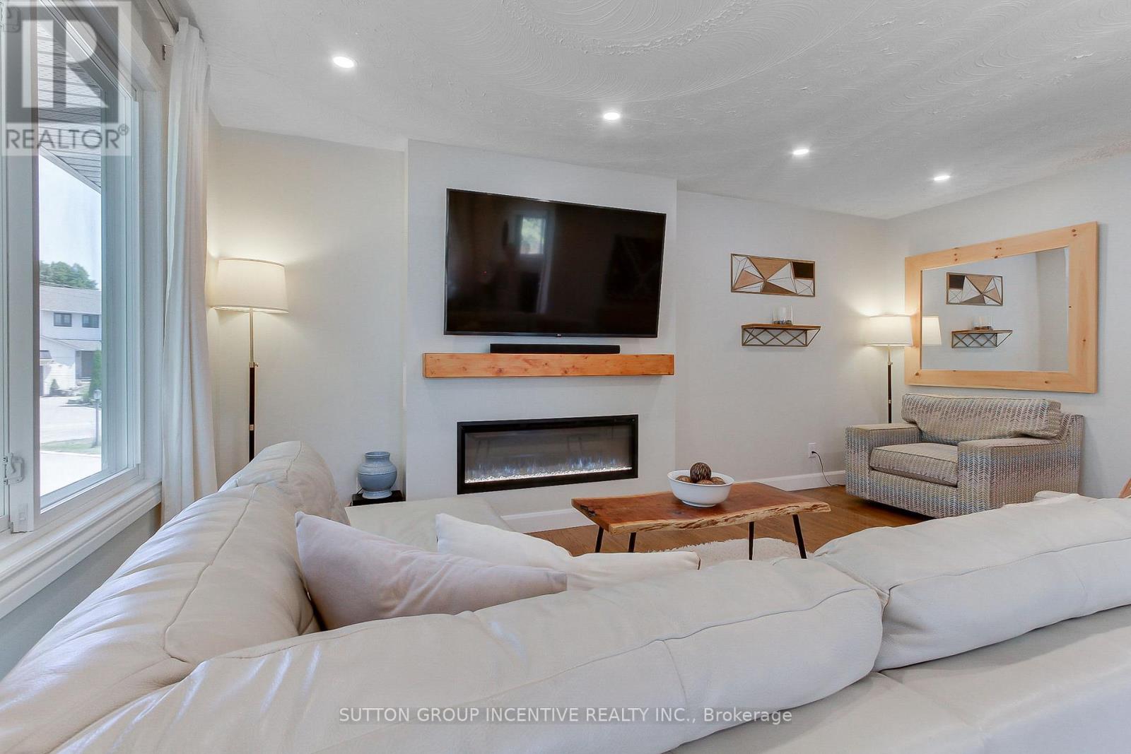 50 Marine Drive, Innisfil, Ontario  L0L 1R0 - Photo 10 - N12487118