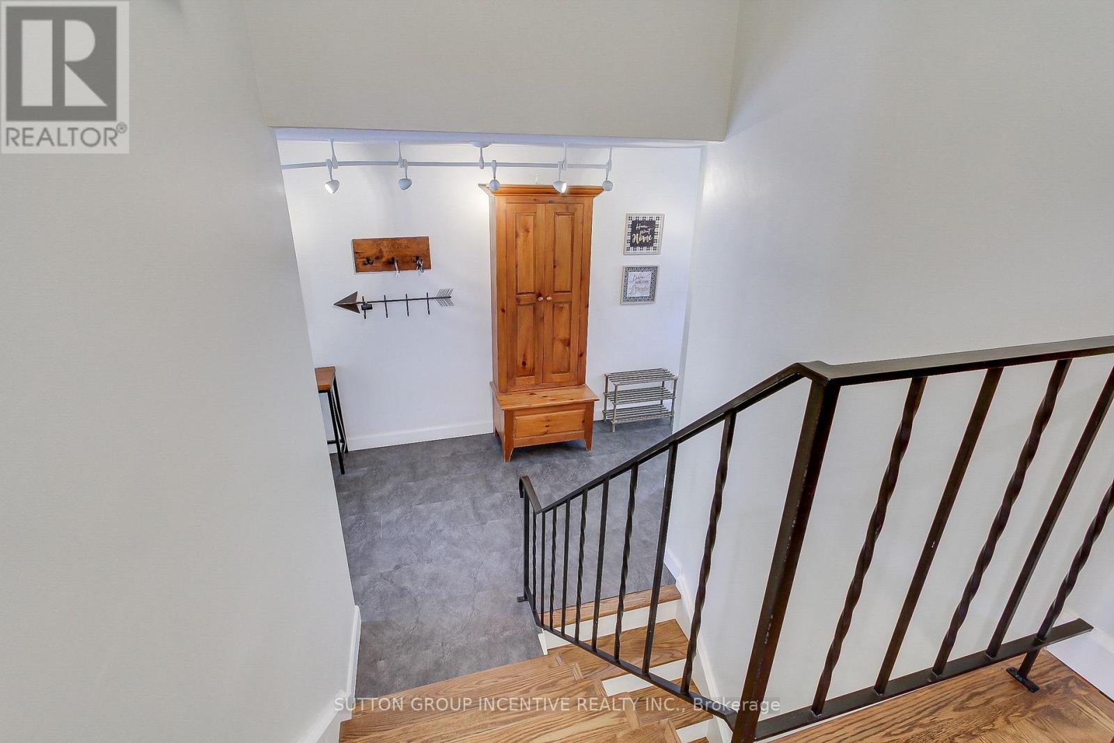 50 Marine Drive, Innisfil, Ontario  L0L 1R0 - Photo 9 - N12487118