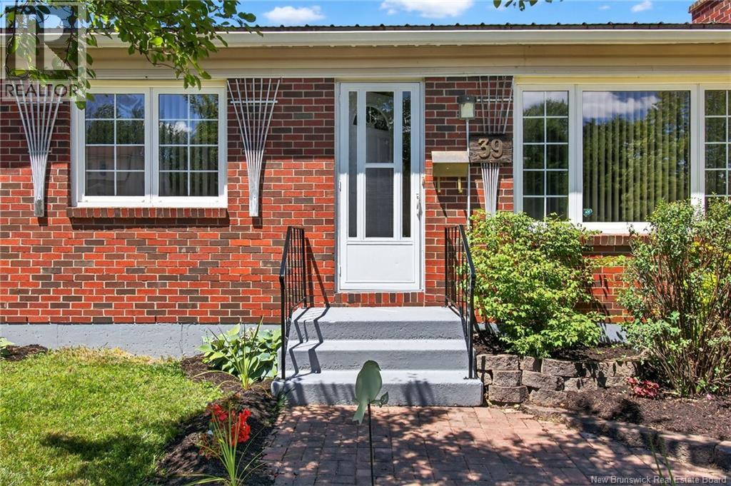 39 Laurelle Avenue, Moncton, New Brunswick  E1G 1G2 - Photo 6 - NB129185